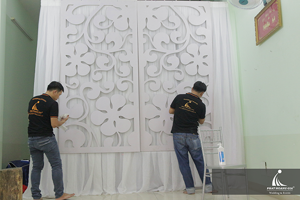 trang trí gia tiên tone đỏ