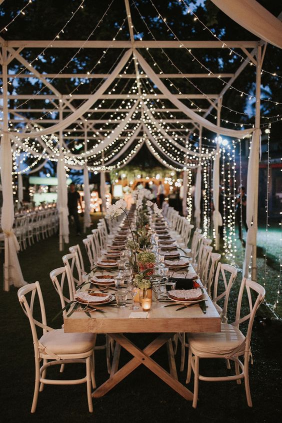 Xu hướng tiệc cưới bàn dài hot nhất 2018