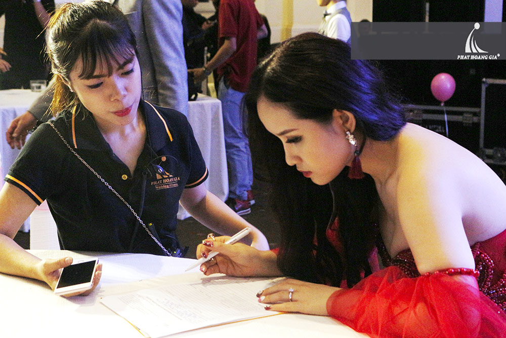 tổ chức sự kiện