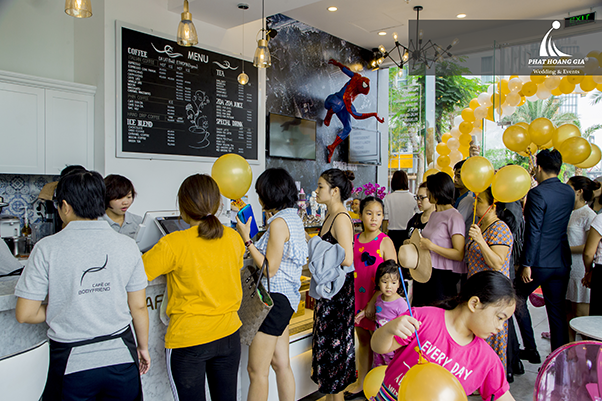 khai trương quán cafe bodyfriend