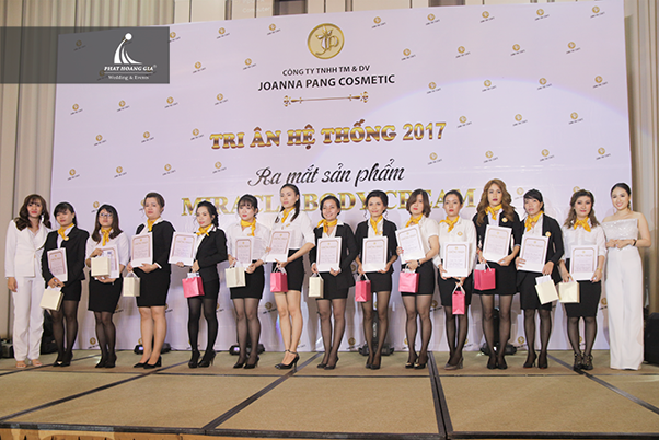 lễ tri ân hệ thống mỹ phẩm joanna pang