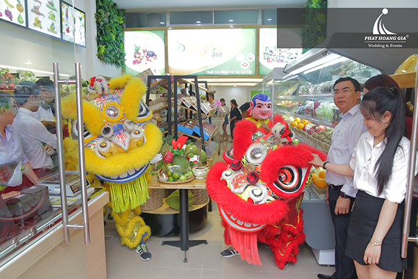 khai trương cửa hàng trái cây 360