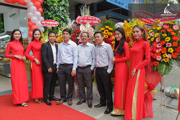 khai trương cửa hàng trái cây 360