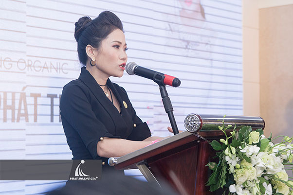 hội thảo công ty mỹ phẩm hoài thương organic 16