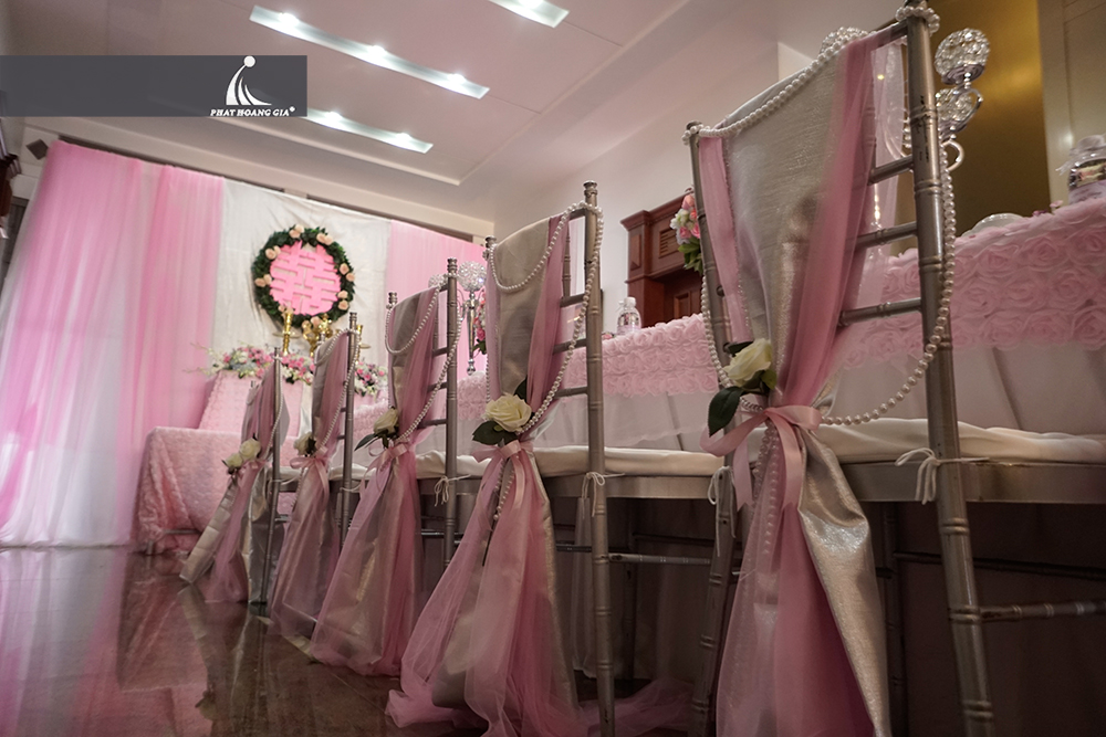 trang trí lễ gia tiên tone hồng 16