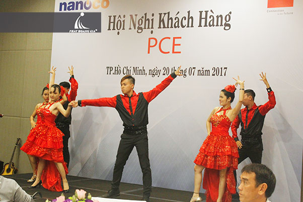 Hội nghị khách hàng PCE 9
