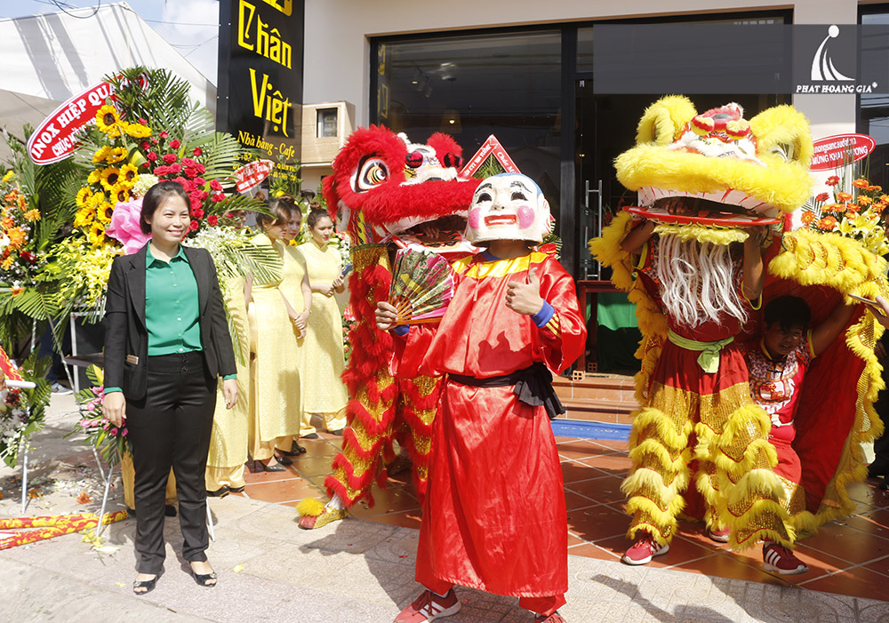 khai trương nhà hàng chân việt 3