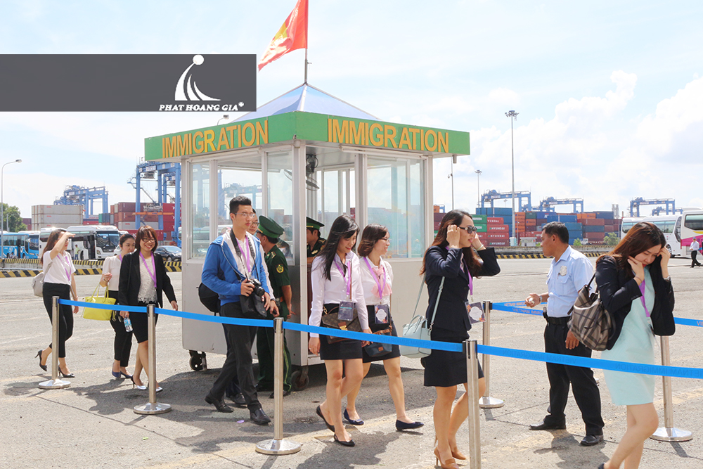 tàu genting dream vào Việt Nam 14