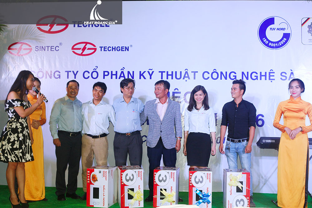 tất niên Công ty Cổ phần Kỹ thuật Công nghệ Sài Gòn 9