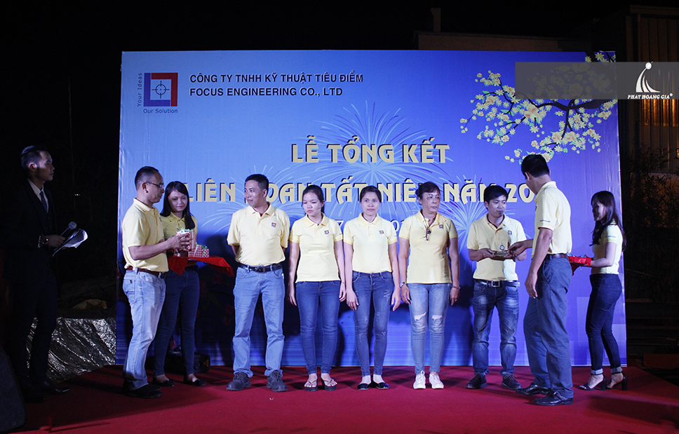 tất niên công ty kỹ thuật tiêu điểm 4