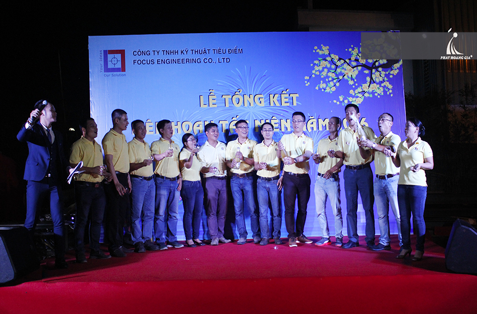 tất niên công ty kỹ thuật tiêu điểm 5