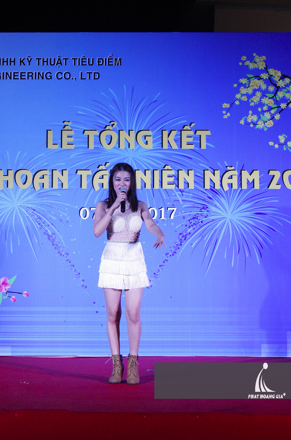 tất niên công ty kỹ thuật tiêu điểm 7