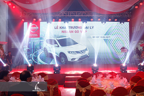 thi công backdrop 06