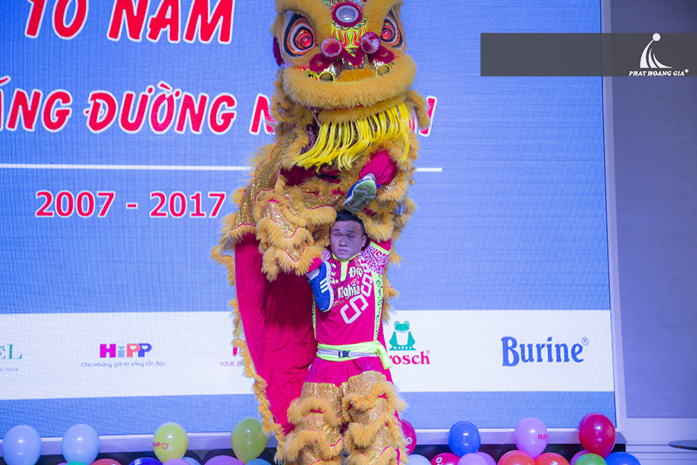 kỷ niệm thành lập công ty vạn an 4