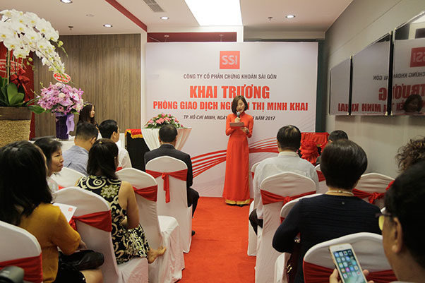 khai trương pgd chứng khoán ssi 03