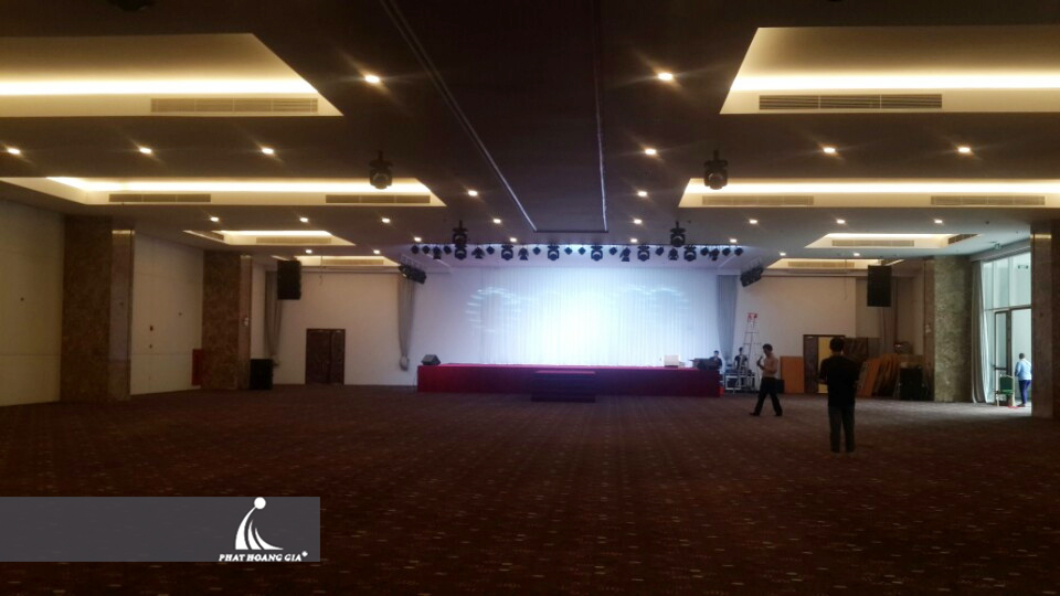lắp đặt âm thanh ánh sáng nhà hàng tiệc cưới 11