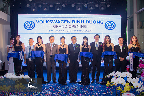 khai trương showroom ô tô Volkswagen 12