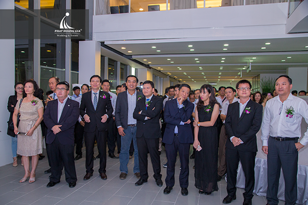 khai trương showroom ô tô Volkswagen 12