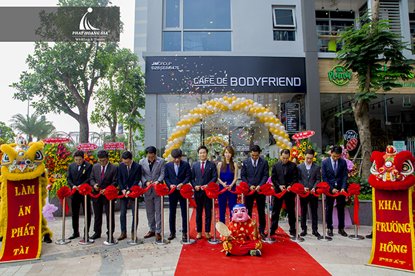 KHAI TRƯƠNG QUÁN CAFE DE BODYFRIEND 2