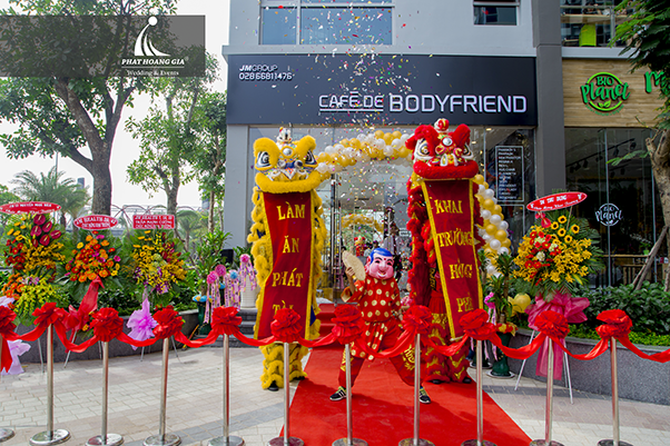 khai trương quán cafe 01