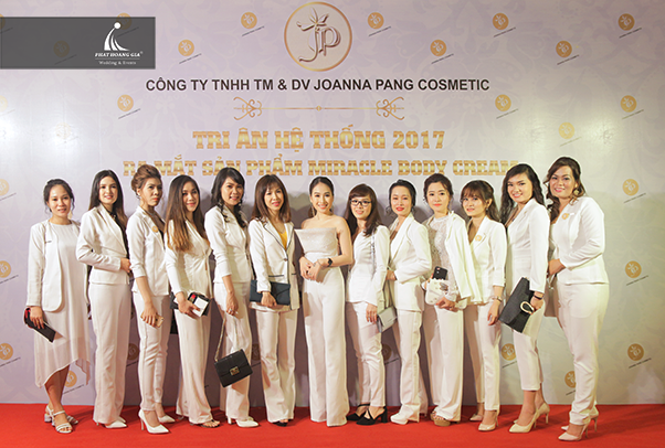 tri ân mỹ phẩm joanna pang 03