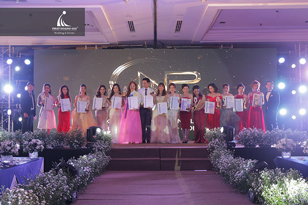 Tôn vinh doanh nhân tiêu biểu Nelly.P 15