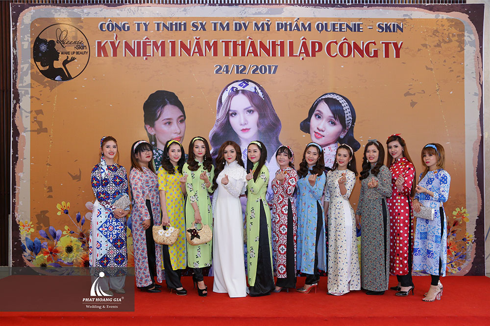 Kỷ niệm 1 năm thành lập công ty Mỹ phẩm Queenie – Skin 8