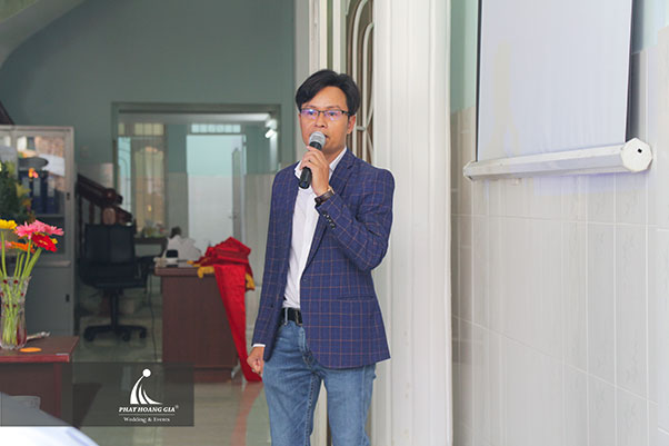 khai trương Công ty TNHH thép Việt Nhung 4