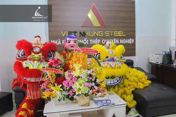 khai trương Công ty TNHH thép Việt Nhung 9
