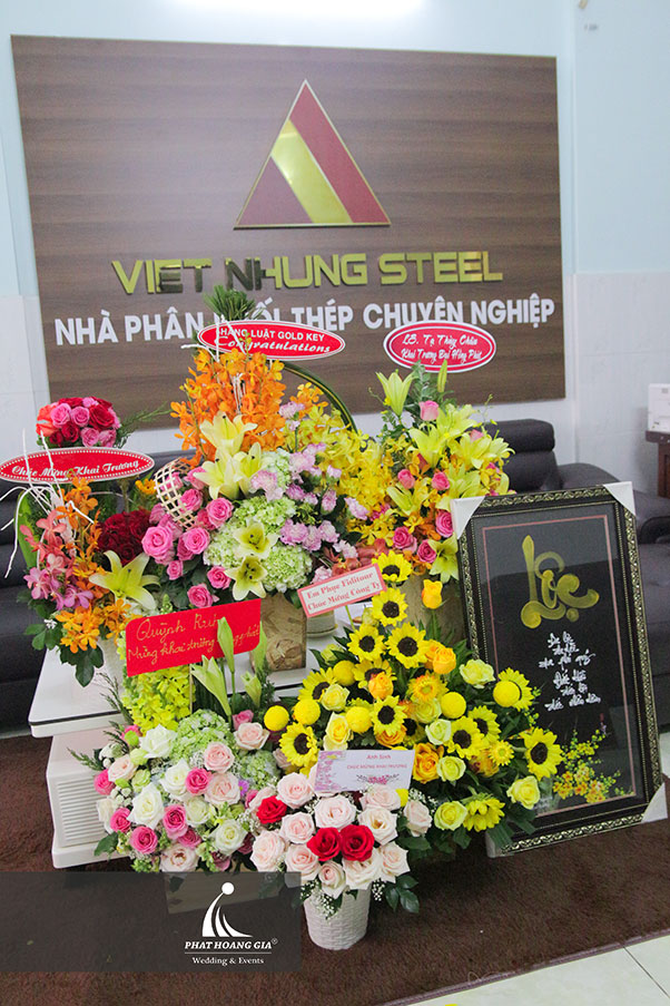 khai trương Công ty TNHH thép Việt Nhung 10