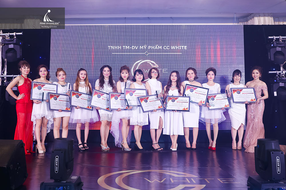 tri ân mỹ phẩm cc. white 27