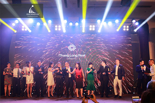 tất niên công ty thăng long real 10