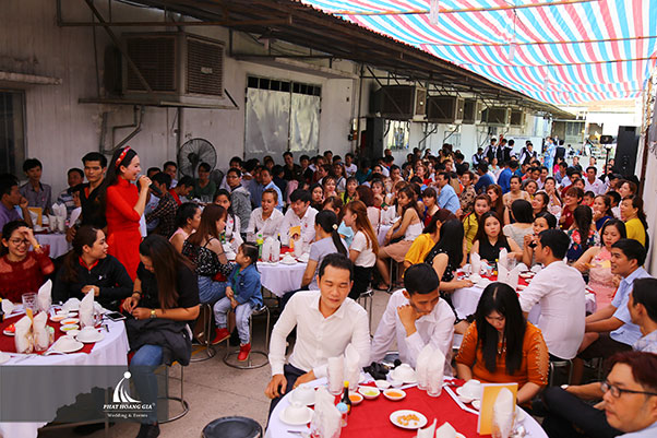 tất niên công ty sakos 4