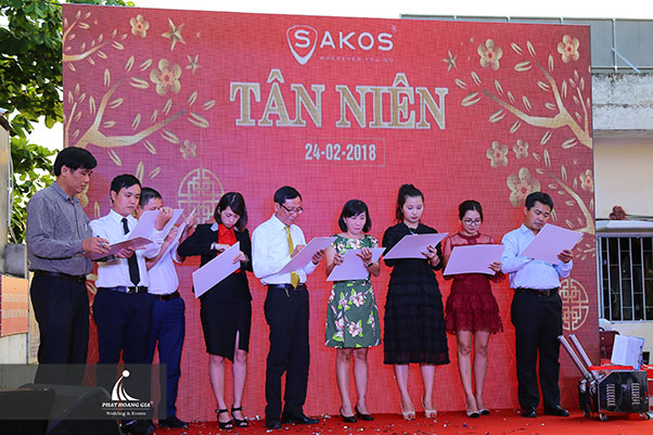 tất niên công ty sakos 12