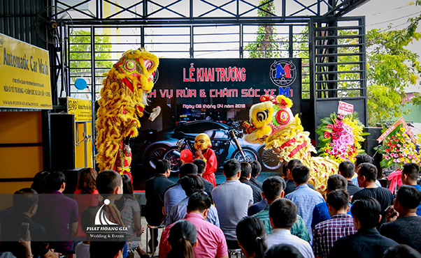 khai trương dịch vụ rửa và chăm sóc xe M1