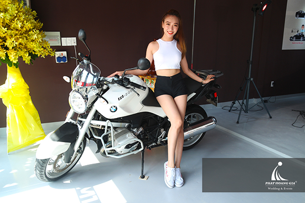 khai trương dịch vụ rửa và chăm sóc xe M1