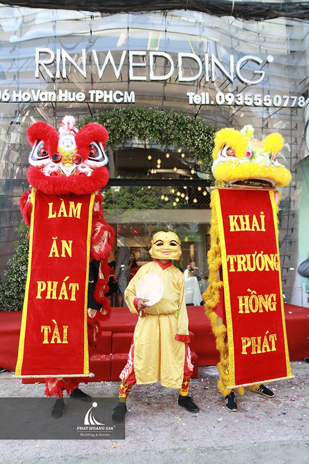 khai trương showroom áo cưới Rin Wedding cn thứ 4