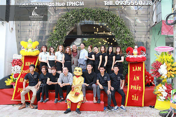khai trương showroom áo cưới Rin Wedding cn thứ 4