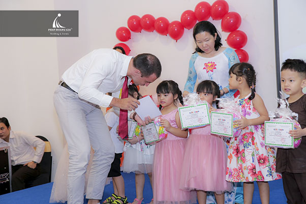 Lễ tổng kết năm học 2018 - Trường mầm non Vũ Trụ Xanh