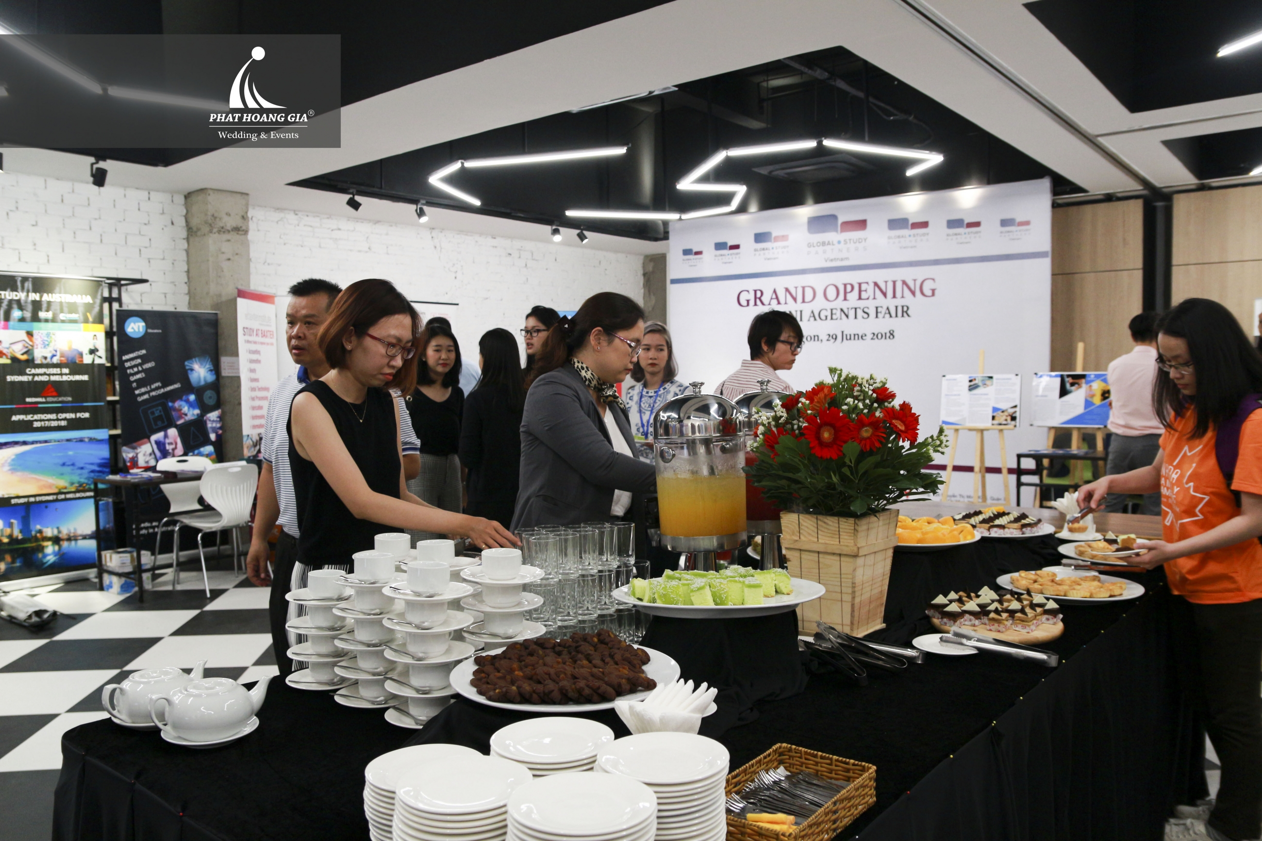 GRAND OPENING MINI ANGENTS FAIR