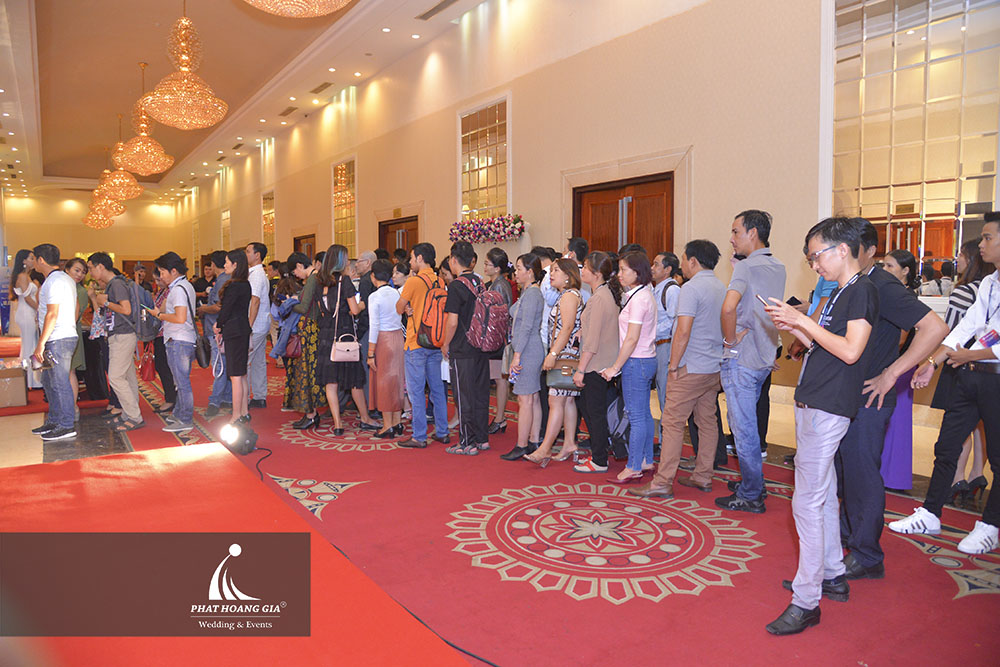 Ra mắt sàn giao dịch Biztranex Việt Nam