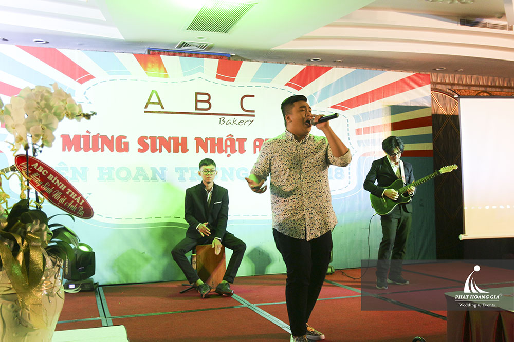 Tiệc sinh nhật giám đốc ABC Bakery