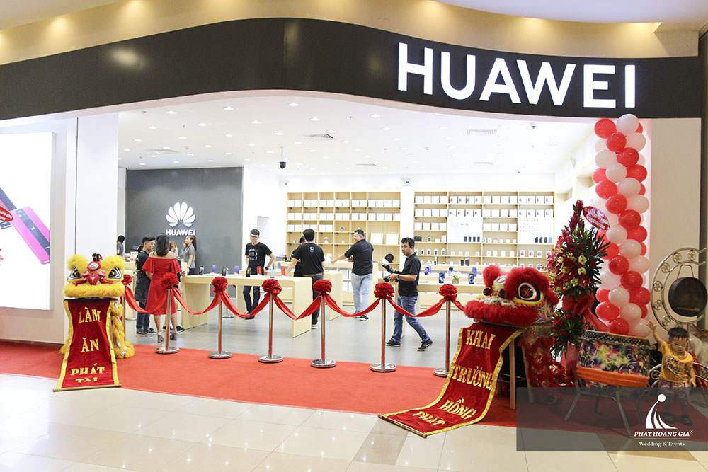 Lễ khai trương Huawei Aeon Tân Phú