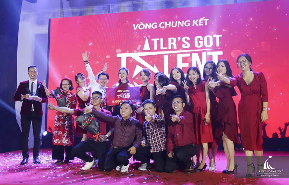 Tất niên Thăng Long Real Group - Dạ tiệc đỏ