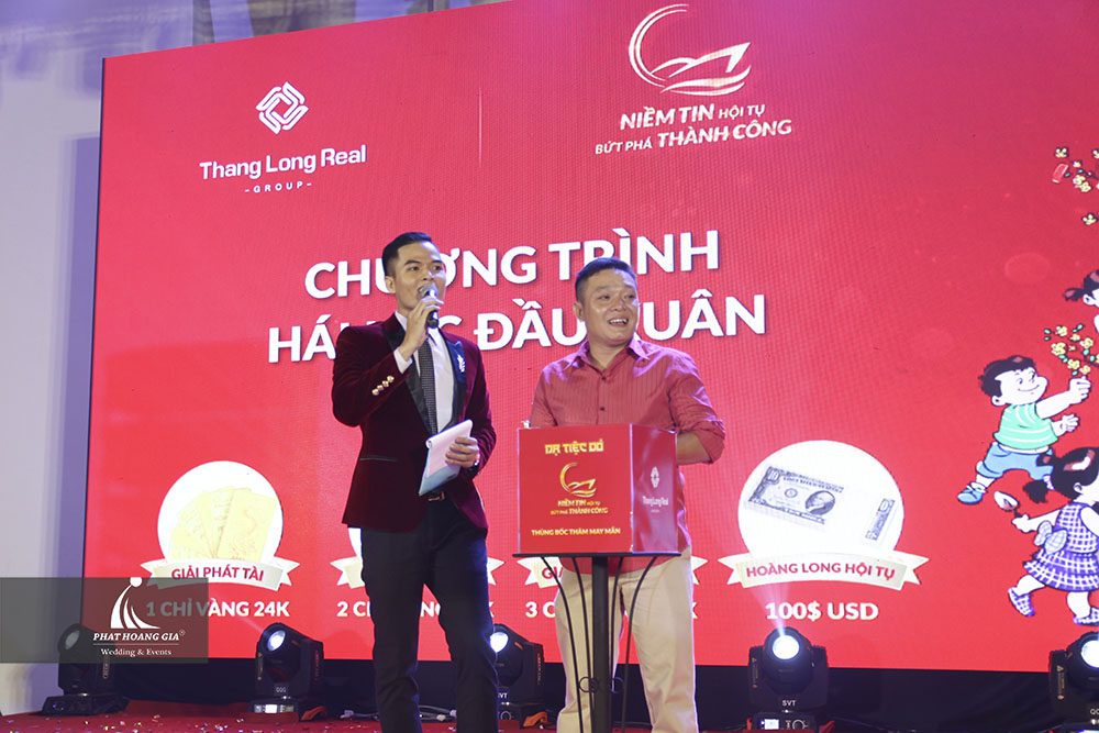 Tất niên Thăng Long Real Group - Dạ tiệc đỏ