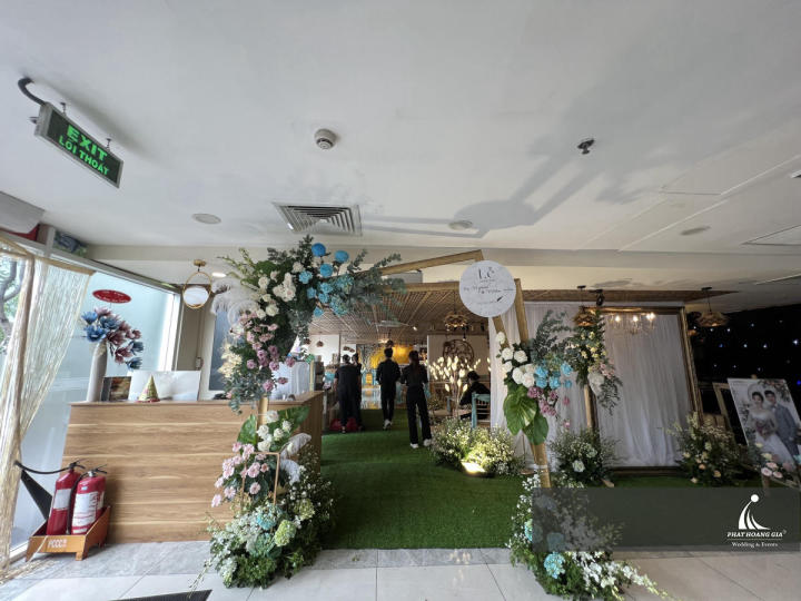 Tổ chức tiệc cưới