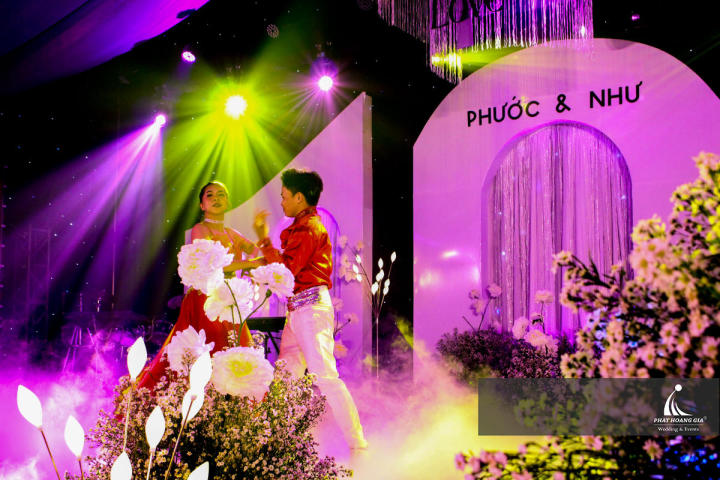 Tổ chức tiệc cưới trọn gói