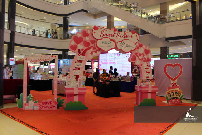 trang trí aeon mall