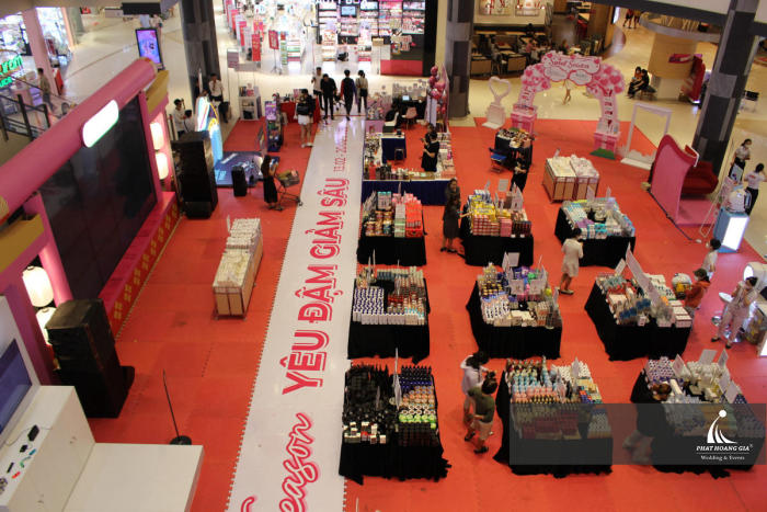 trang trí aeon mall