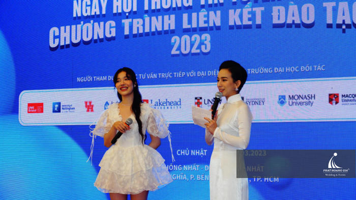 Hội nghi tuyển sinh 
